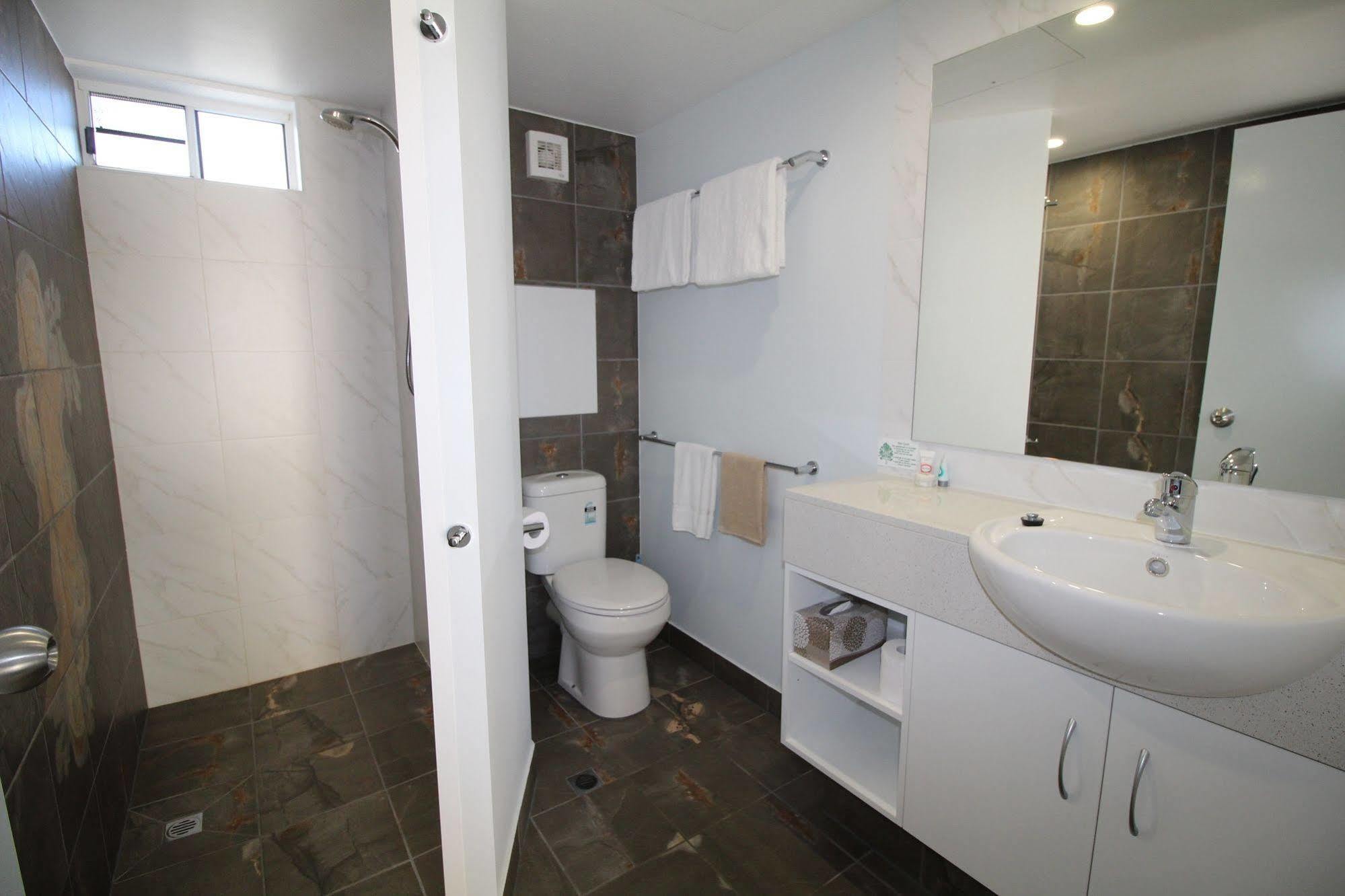 Endeavour Inn Emu Park Ngoại thất bức ảnh